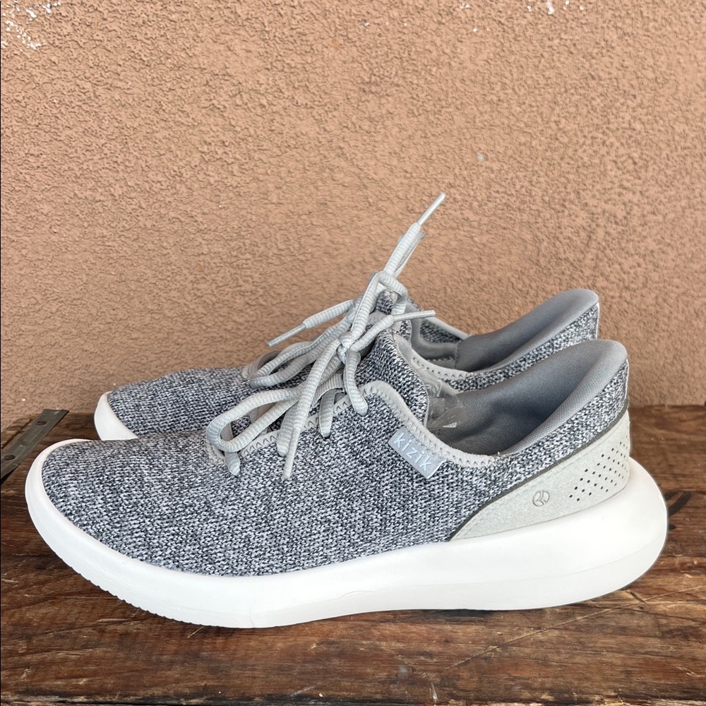 Kizik Madrid Eco - knit Women's Gray Athletic Shoes